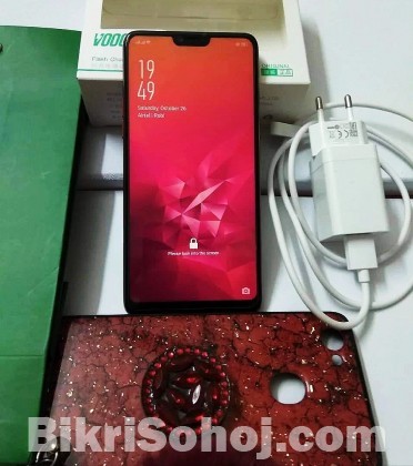 OPPO F7 (Super Selfi Expert)